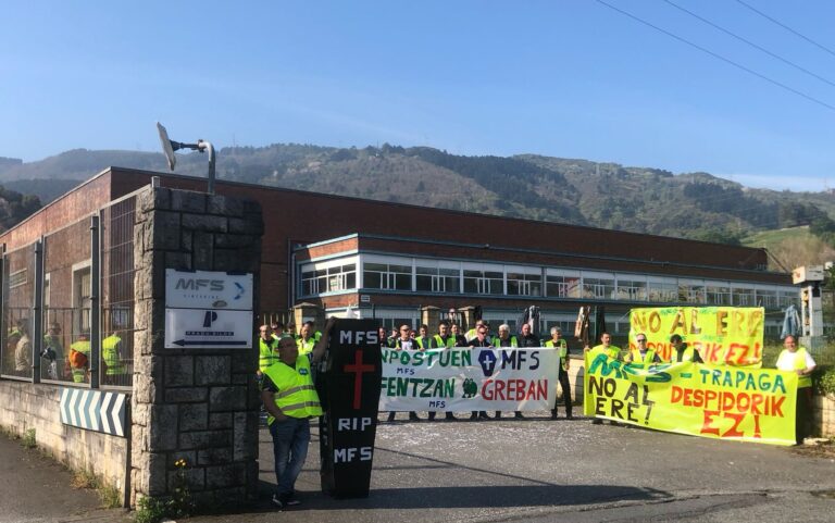 100% de seguimiento en el primer día de la huelga indefinida en la empresa MFS Sintering de Trapagaran