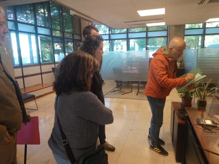 LAB denuncia que Caja Rural de Navarra mantiene secuestrado el dinero de los gastos hipotecarios de la clase trabajadora