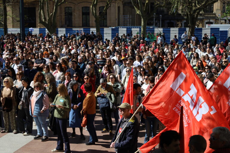 LAB considera grave tener conocimiento de la mesa negociadora a través de los medios y pide responsabilidad al Departamento de Educación