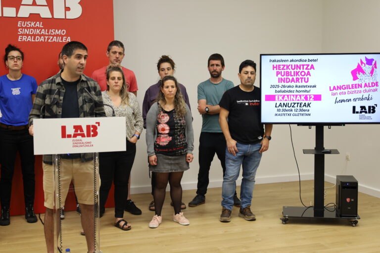 Propaganda utzi, akordioa bete eta ikastetxeak baliabidez hornitzeko exijitu dio LABek EAEko Hezkuntza Sailari