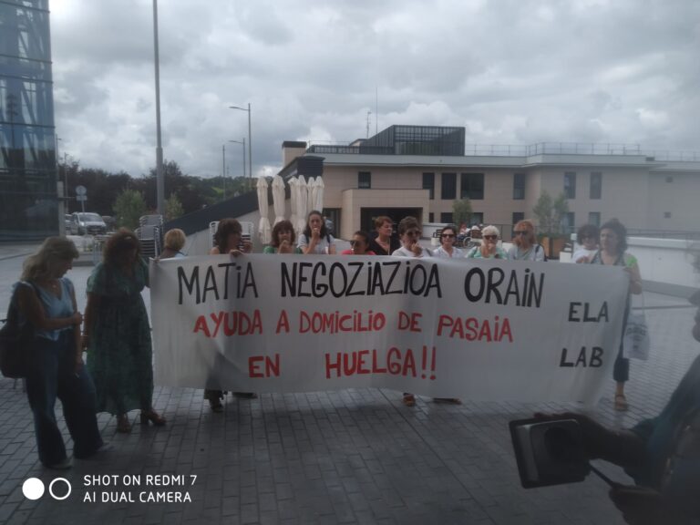 Pasaiako Etxez Etxeko langileak greba egin dute hitzarmenaren negoziazioa desblokeatzeko