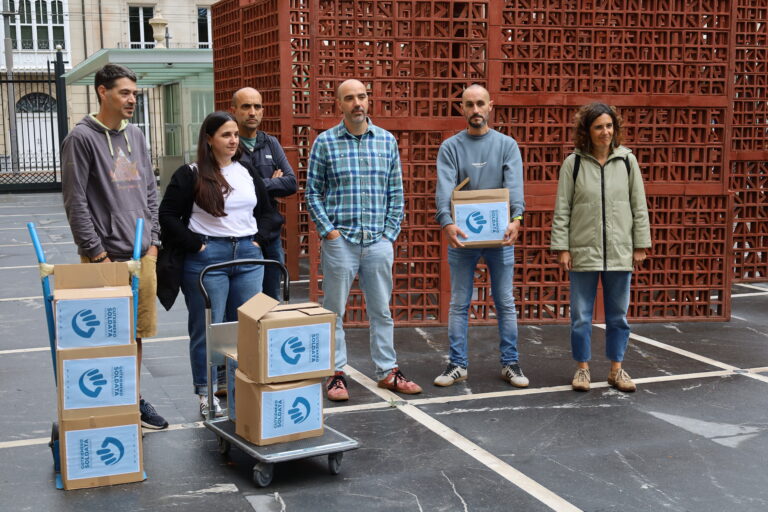 Gutxieneko Soldata Propioaren aldeko lege ekimenak 138.495 sinadura jaso ditu