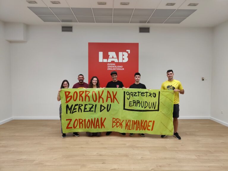 Gaztetxo Eskolak langile guztiei kalte ordaina ordaindu beharko die eta lanera itzuli nahi duten langileak hartu beharko ditu