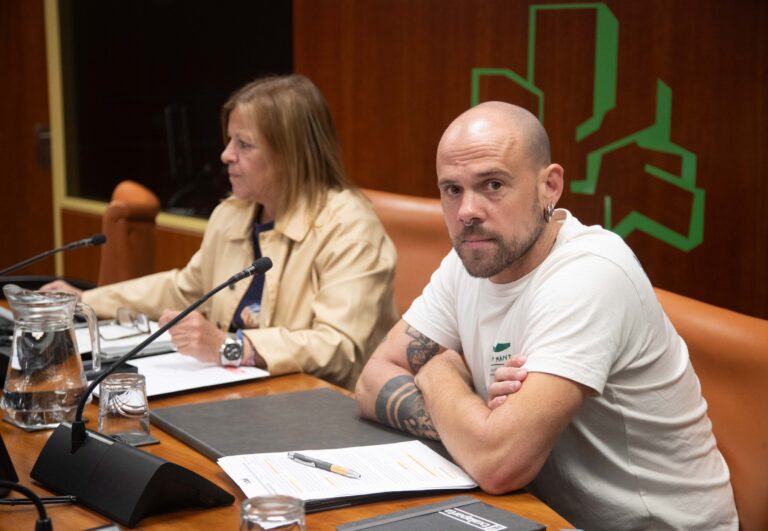 Etxebizitzaren negozioa eteteko eskatu du LABek Eusko Legebiltzarrean