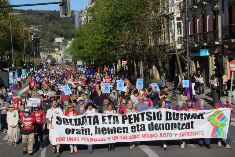 EAJ eta PSEk herritarrei pentsio duina izateko ereduaren inguruko eztabaida ukatu nahi diela salatzen du LABek