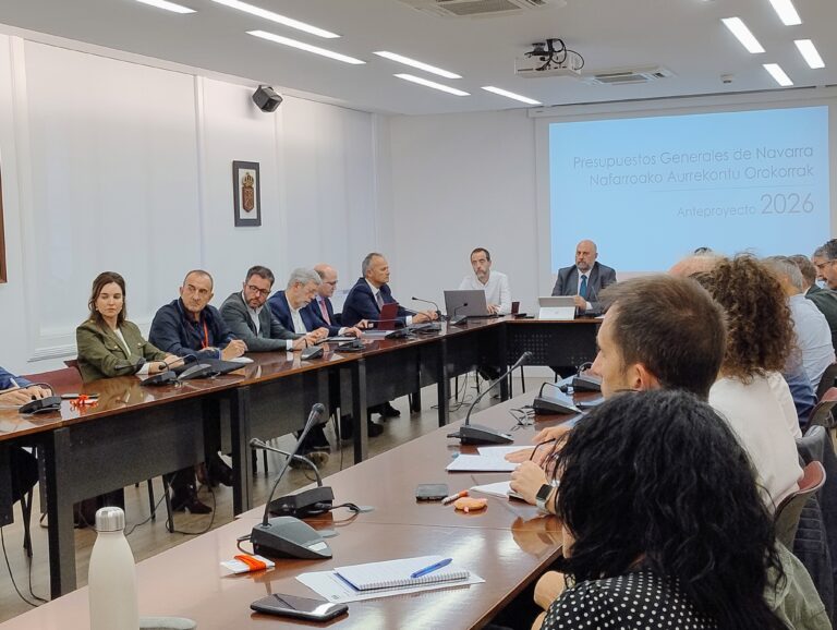 LABek Nafarroako Gobernuari eskatu dio zuzentzeko osasunean eta hezkuntza publikoan Nafarroa Europatik urruntzen duten aurrekontuak