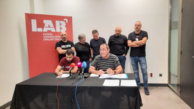 LABek 2026rako Volkswagen Navarraren aldi baterako lan-erregulazioko espediente bat errefusatu du eta lanaldi murrizketak proposatu ditu alternatiba gisa