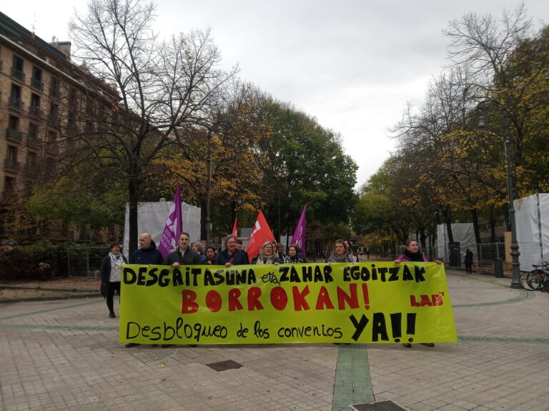 Aniztasun funtzionaleko eta helduen egoitzen sektoreen bigarren mobilizazioa, patronalen eta Nafarroako Gobernuaren gelditasunaren aurrean