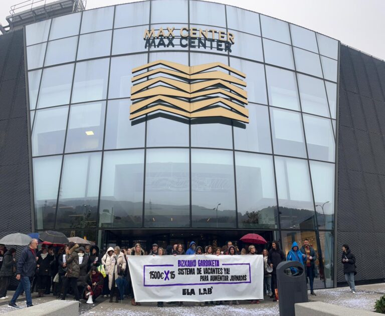 Las trabajadoras de limpieza de Bizkaia se movilizan para denunciar el bloqueo de la negociación del convenio por parte de las patronales