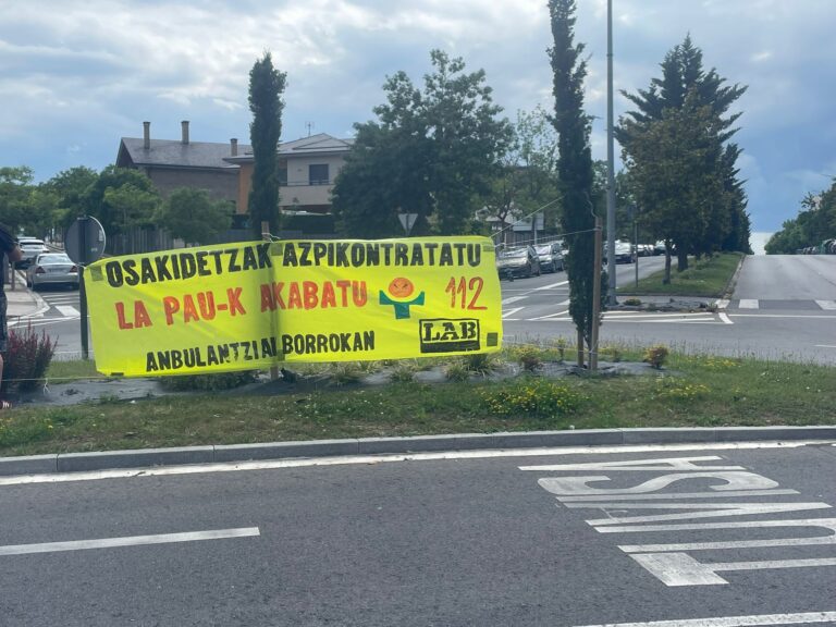 Anbulantziak, zerbitzu publiko pribatizatu bat