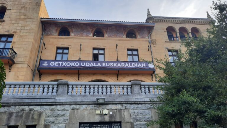 Getxoko Enplegu Eskaintza Publikoan euskara eskakizuna erdiei bakarrik ezarriko zaie