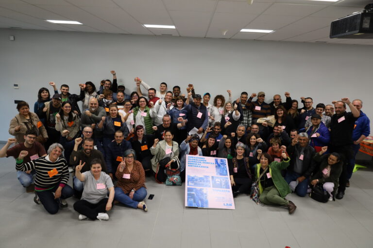 LAB reafirma su apuesta por la acción sindical antirracista en el Día Internacional de las Personas Migrantes