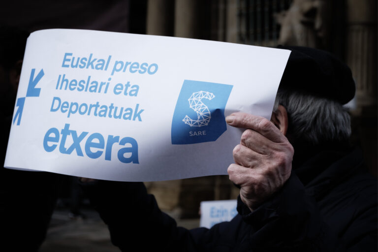 LABek dei egiten die euskal langileei larunbatean Sarek Bilbon egin duen manifestazioan parte hartzera