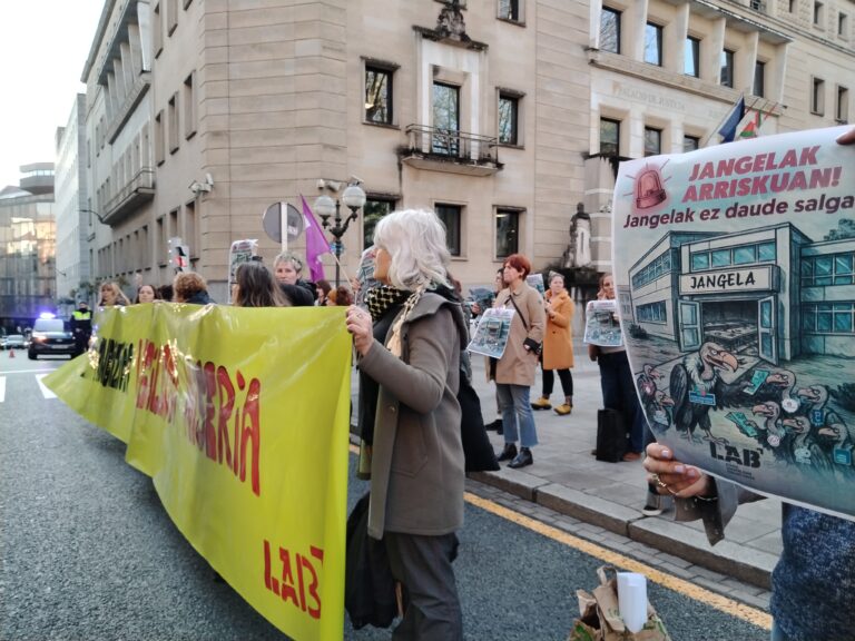  LABek grebak deitu ditu EAEko eskola publikoetako jangeletan otsailaren 24, 25 eta 26an