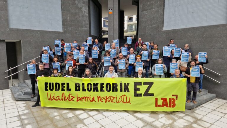 LAB se movilizará en los ayuntamientos de Araba, Bizkaia y Gipuzkoa contra el bloqueo en la negociación del convenio de Udalhitz