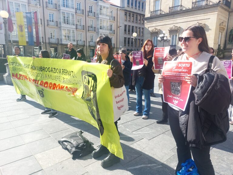 Lanuzteak eta greba Hazten eta Sortulekun, emakume* eta adingabeentzako zerbitzuen narriaduraren aurka