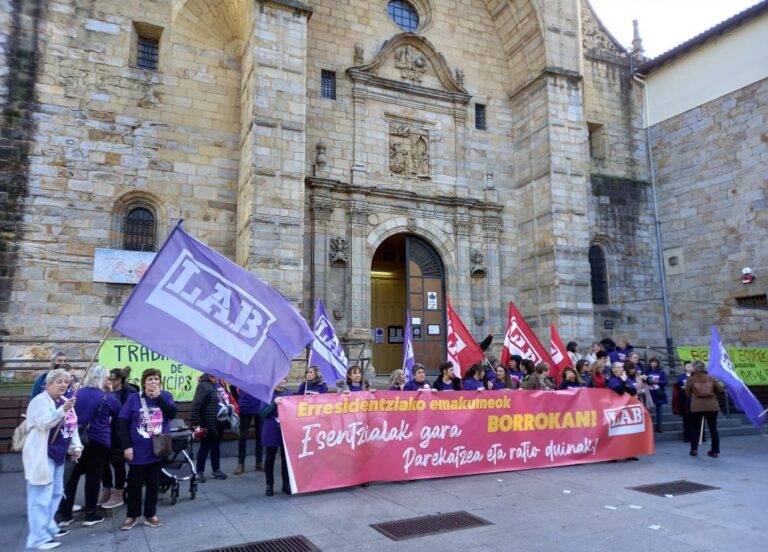 Bizkaiko Egoitzetako zaintza zerbitzua duintzea eta sektoreko lan baldintzen prekarietatea ezabatzea proposatu du LABek