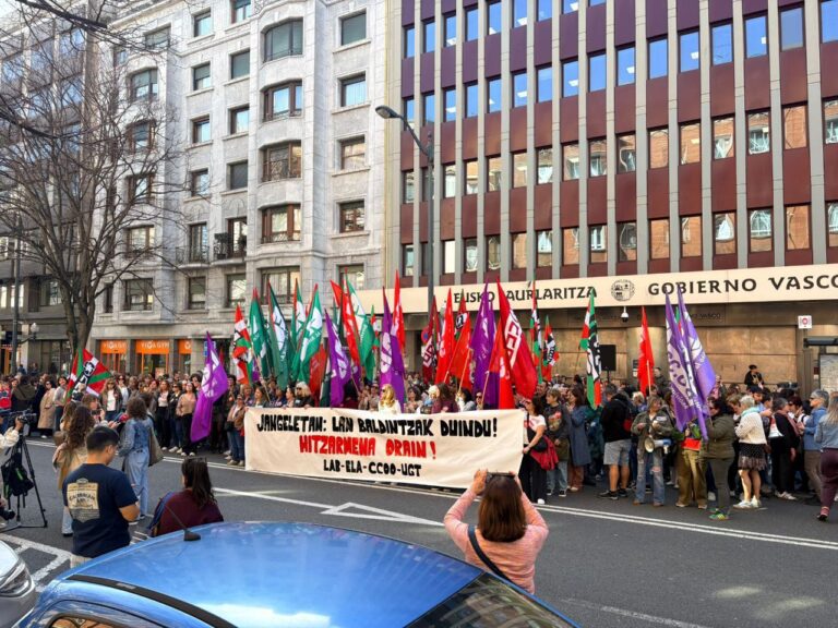 EAEko kudeaketa zuzeneko jangela publikoetako hiru greba egunetako jarraipena masiboa izan da