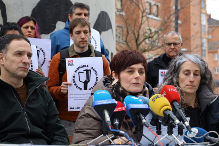 La Asociación Víctimas 3 de Marzo y los sindicatos ELA, LAB, ESK y STEILAS han presentado el programa del 3 de marzo