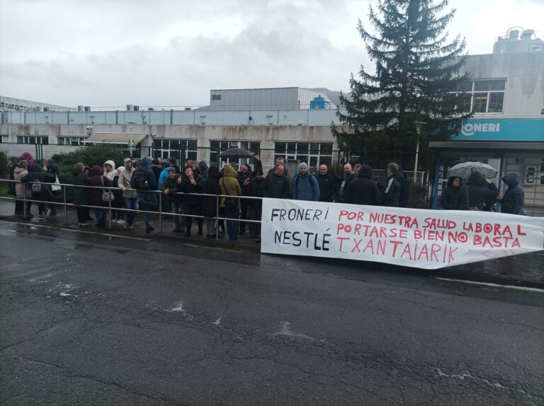 La plantilla de la empresa Froneri de Araia comienza con paros y movilizaciones ante un nuevo ataque a las condiciones laborales