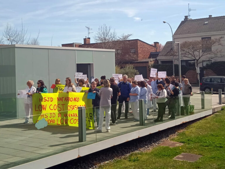 La plantilla del hospital San Juan de Dios denuncia condiciones laborales de “low cost”