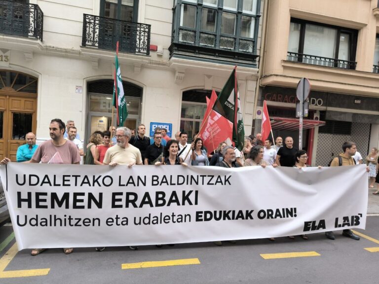 Salatzen dugu EUDELen lehendakaritza duen EAJk ez duela Udalhitzek lan-hitzarmen berria lortzeko gatazka bukatzeko inolako borondaterik