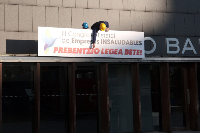LAB denuncia que el 80% de las empresas navarras no son saludables y que el incumplimiento empresarial mata a trabajadores y trabajadoras