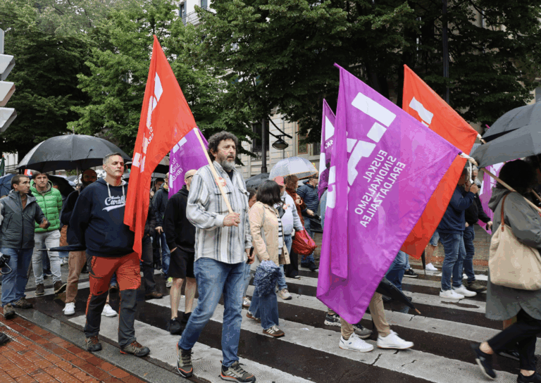 PNV y PSE vuelven a bloquear hoy la mesa de Udalhitz por falta de compromisos por su parte, tanto en el tema del euskera como en la gestión de los servicios públicos