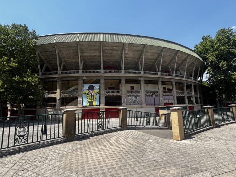 No suscribimos un convenio que empeora las condiciones de la plantilla de la Plaza de Toros de Iruñea