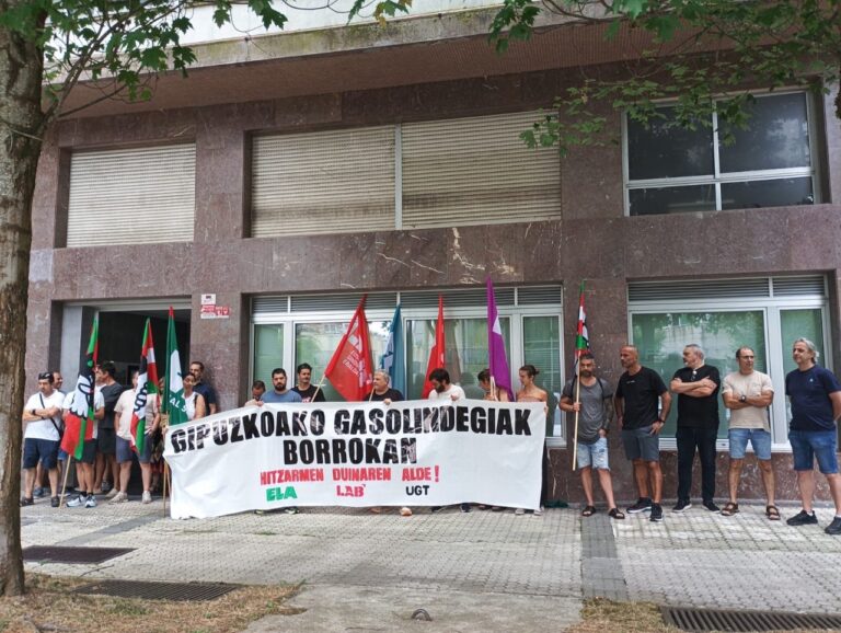 La patronal está bloqueando la negociación del convenio de gasolineras de Gipuzkoa