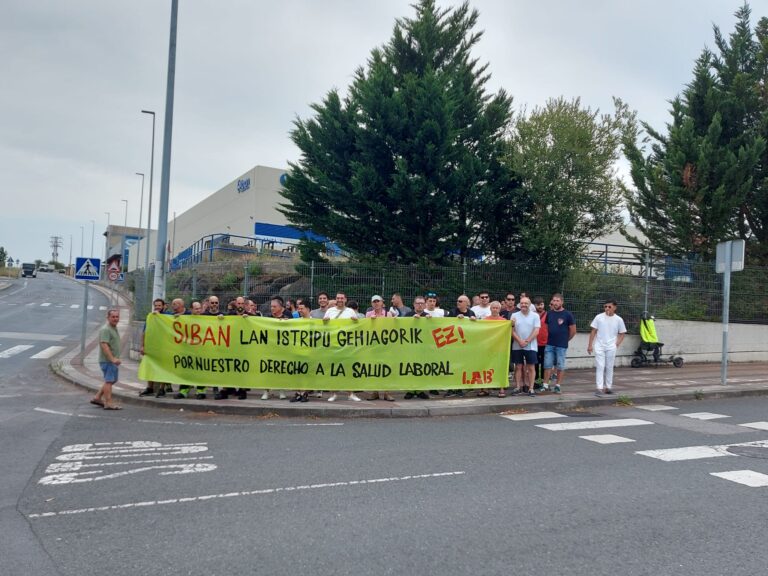 La plantilla de Siban se moviliza para exigir medidas que garanticen la salud de los trabajadores y las trabajadoras