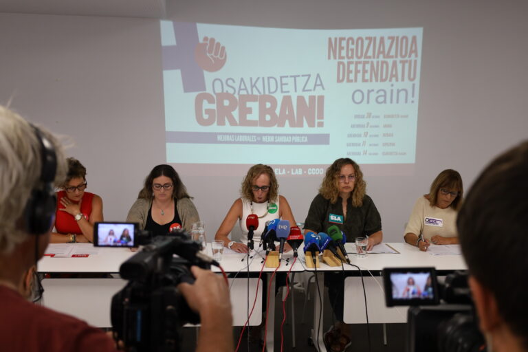 LAB, SATSE, ELA, CCOO eta UGT-k bost greba egun deitu ditugu Osakidetzako kolektibo guztien lan-baldintzen hobekuntza eskatzeko