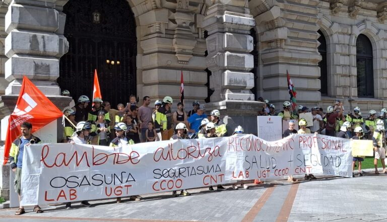 Bizkaiko suhiltzaileak kalera itzuliko dira berriz, lan-osasuna bermatzeko neurriak eskatzera