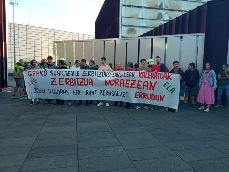 Gipuzkoako suhiltzaile zerbitzuaren egoera salatu dugu Batzar Nagusien aurrean